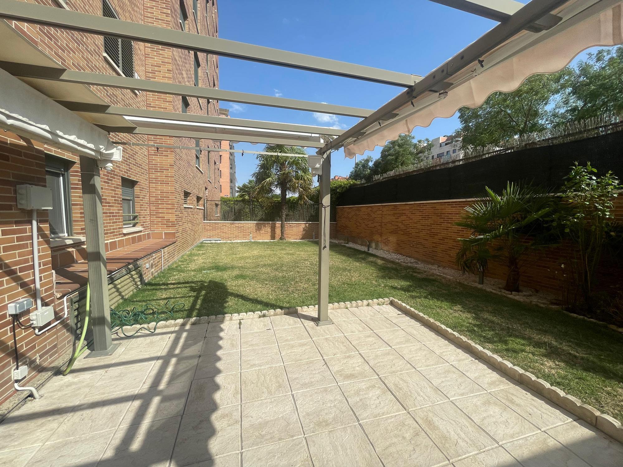 living - Piso de 180m² en alquiler en Sanchinarro, Madrid - gallery - 2