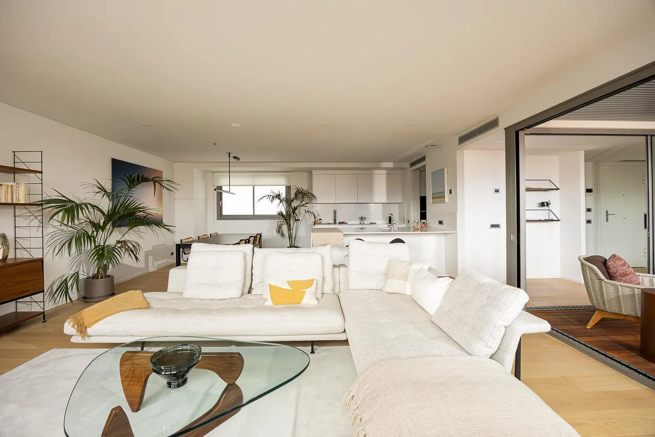 living - Casa Maury Parés - gallery - 5