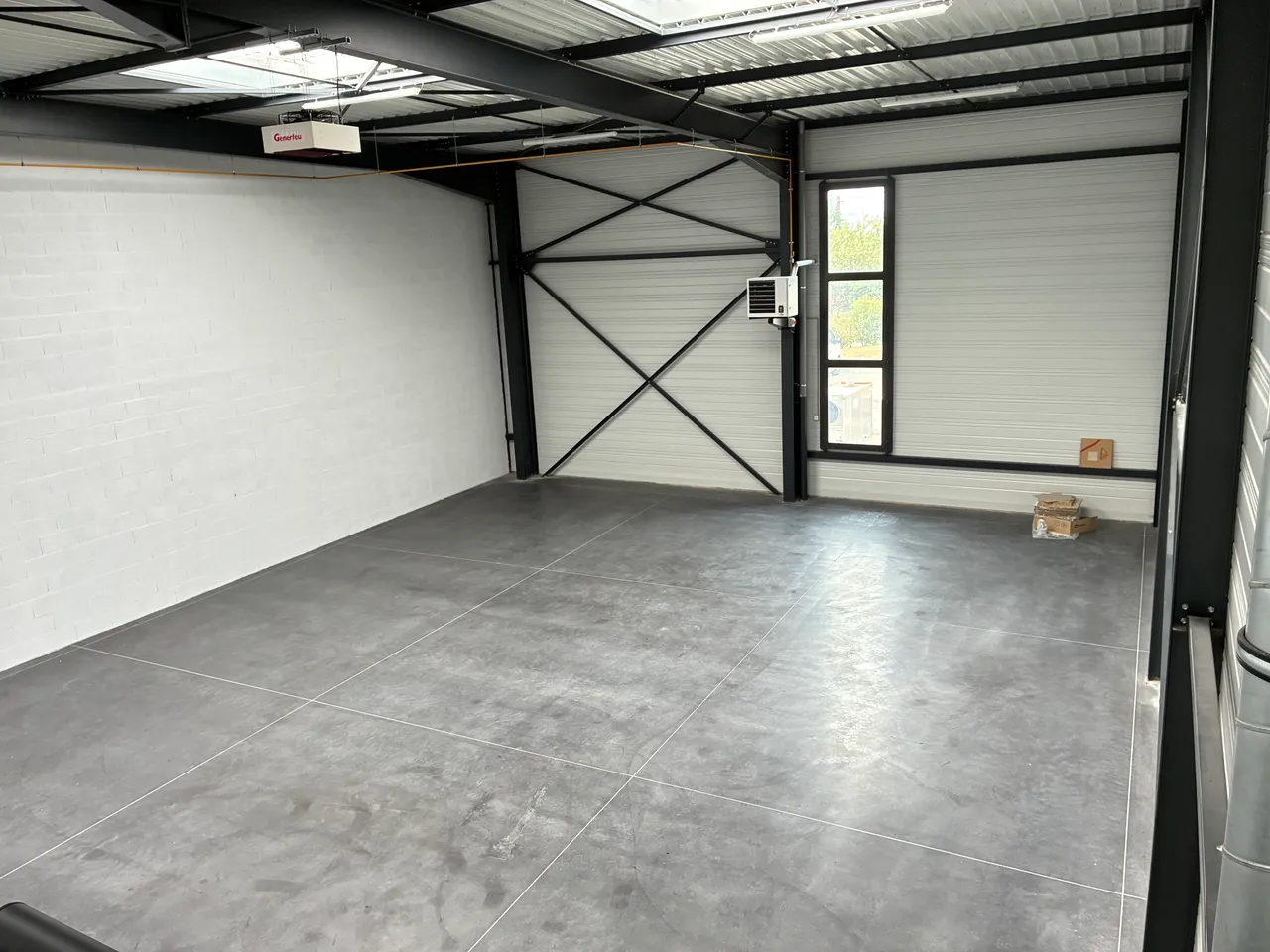 logistics - Light Industrial Premises / Offices For Rent - gallery - 2