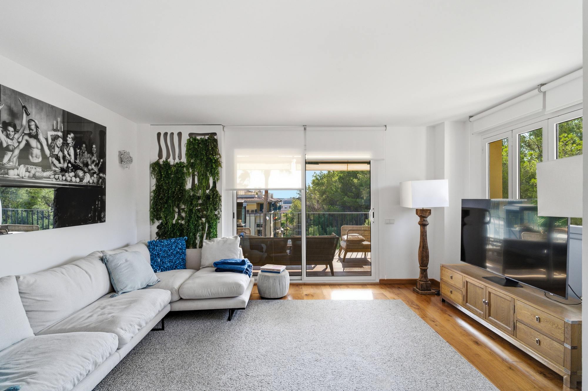 living - Ático de 159m² con 70m² terraza en alquiler en Palma de Mallorca - gallery thumbnail - 3