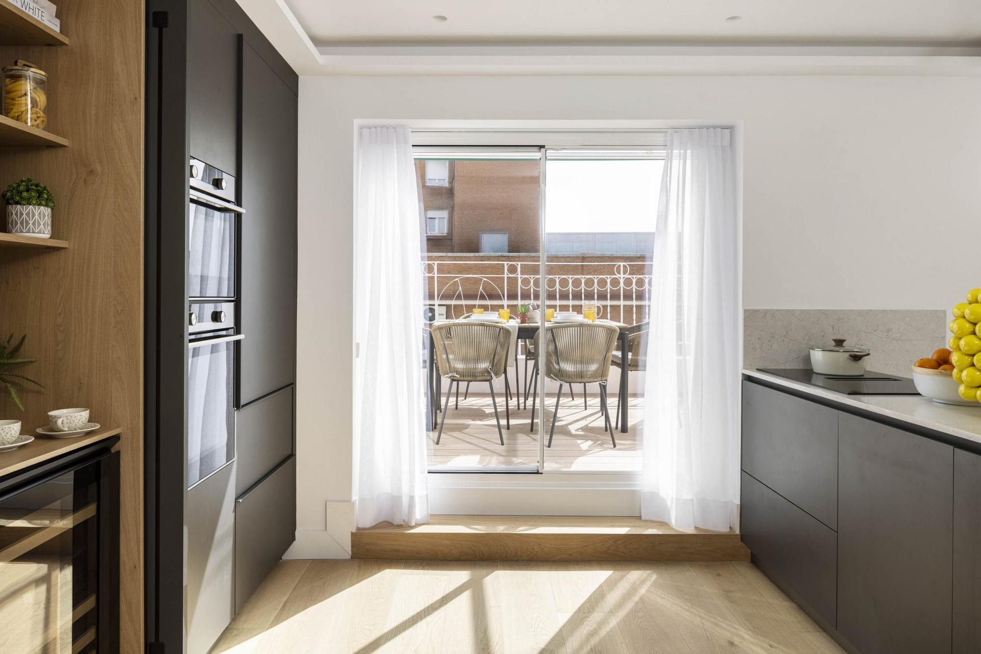 living - 127m² apartment with 65m² terrace for sale in Almagro - gallery thumbnail - 4