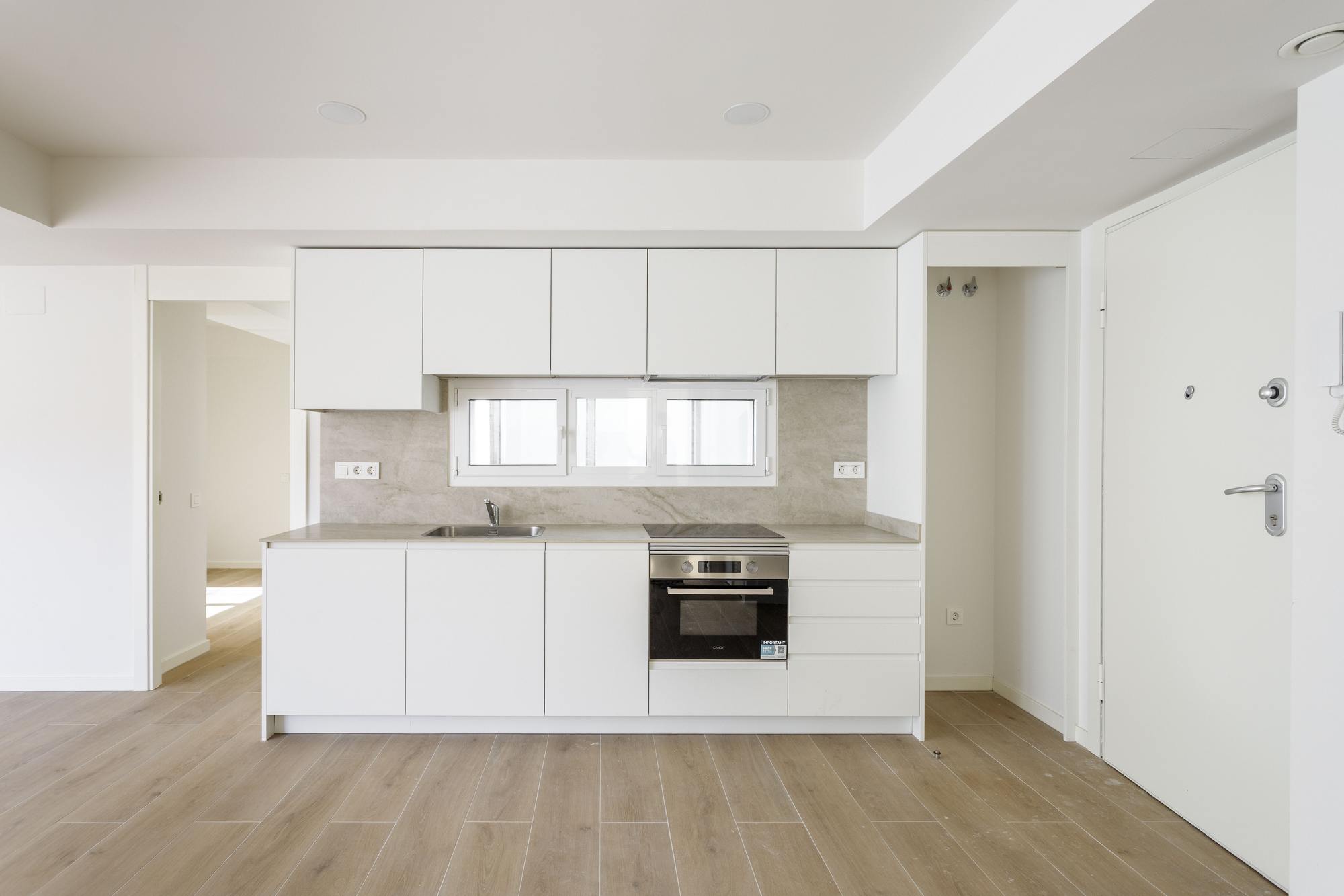 living - 65m² apartment for rent in Ventilla - Almenara, Madrid - gallery thumbnail - 7