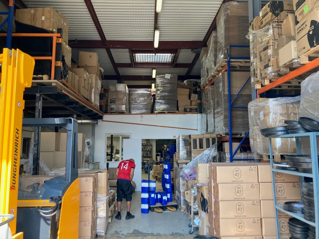 logistics - Light Industrial Premises / Offices For Sale - gallery - 2