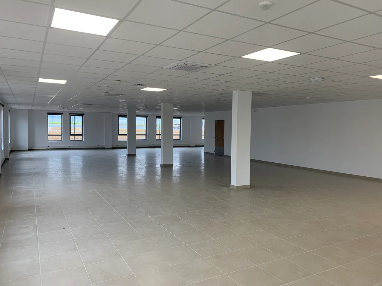 logistics - Entrepôt Logistique À Louer - gallery - 6