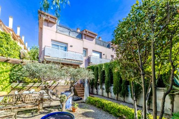 living - Casa / villa de 187m² con 101m² de jardín en venta en Levantina - featured