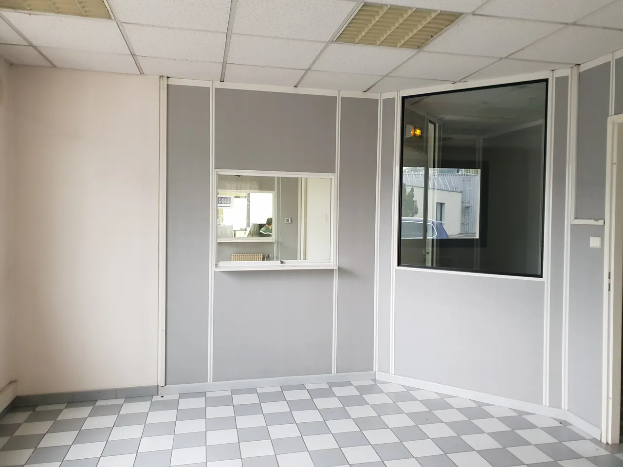 logistics - Light Industrial Premises / Offices For Rent - gallery - 7