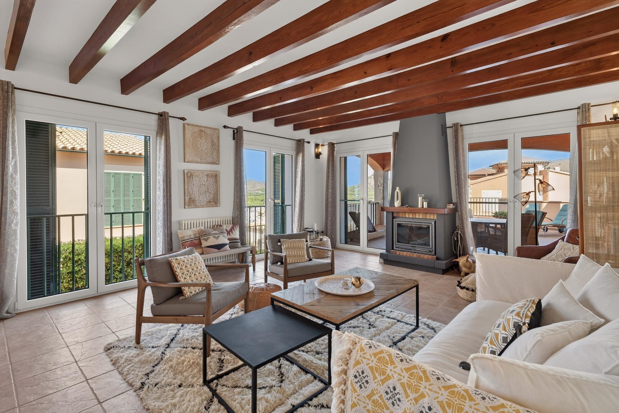 living - Casa / villa de 305m² con 165m² de jardín en venta en Capdepera - featured