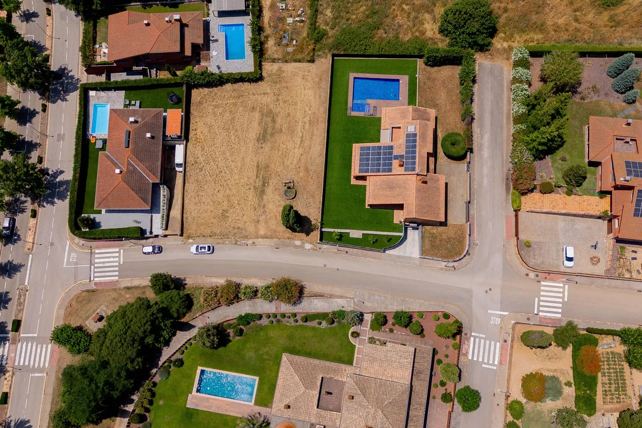 living - 1,163m² plot for sale in El Gironés, Girona - gallery - 7