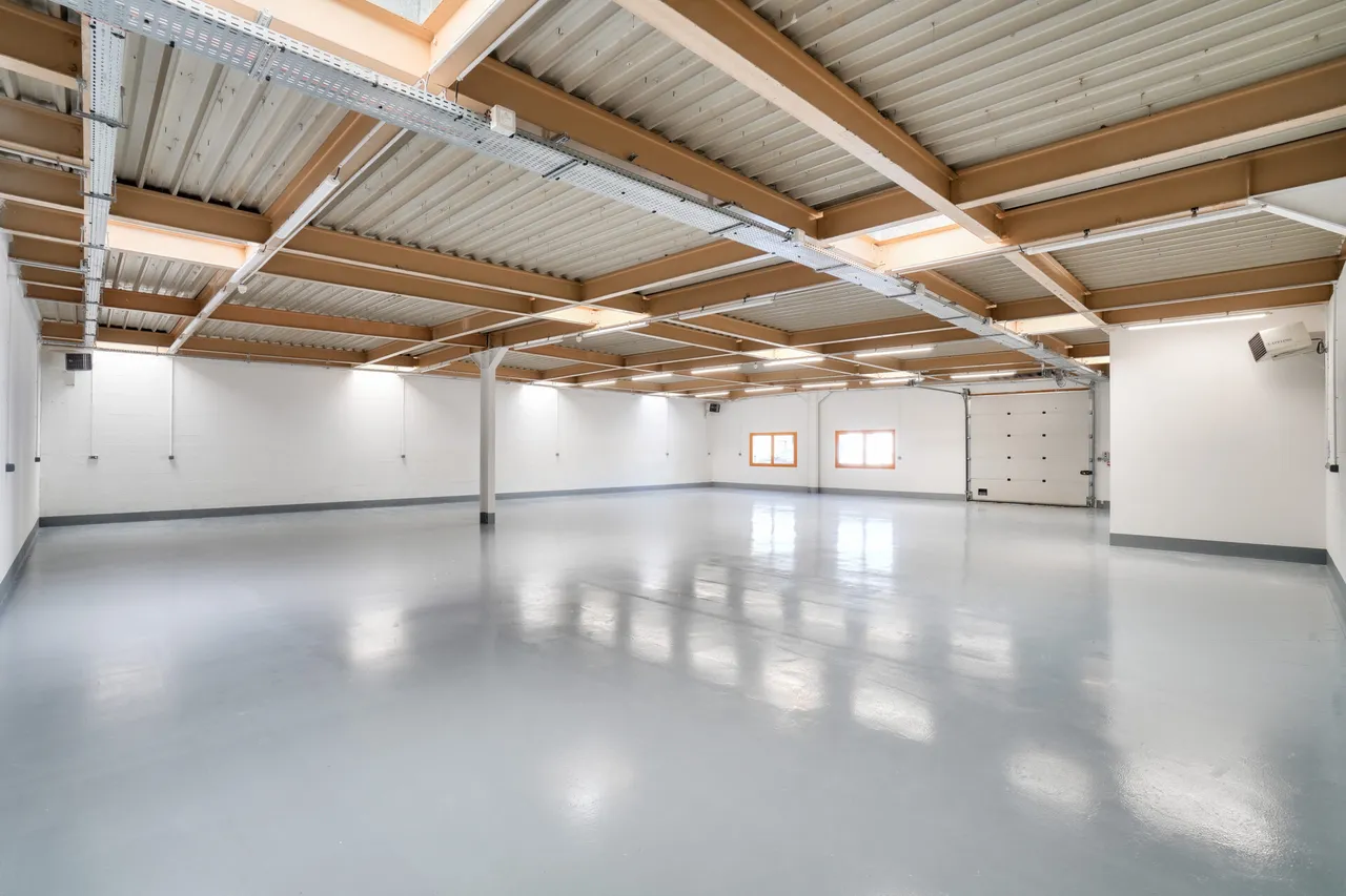 logistics - Activités / Bureaux À Louer - gallery - 2