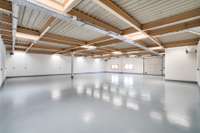 logistics - Activités / Bureaux À Louer - gallery thumbnail - 2