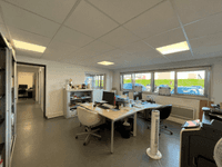 logistics - Activités / Bureaux À Louer - gallery thumbnail - 4