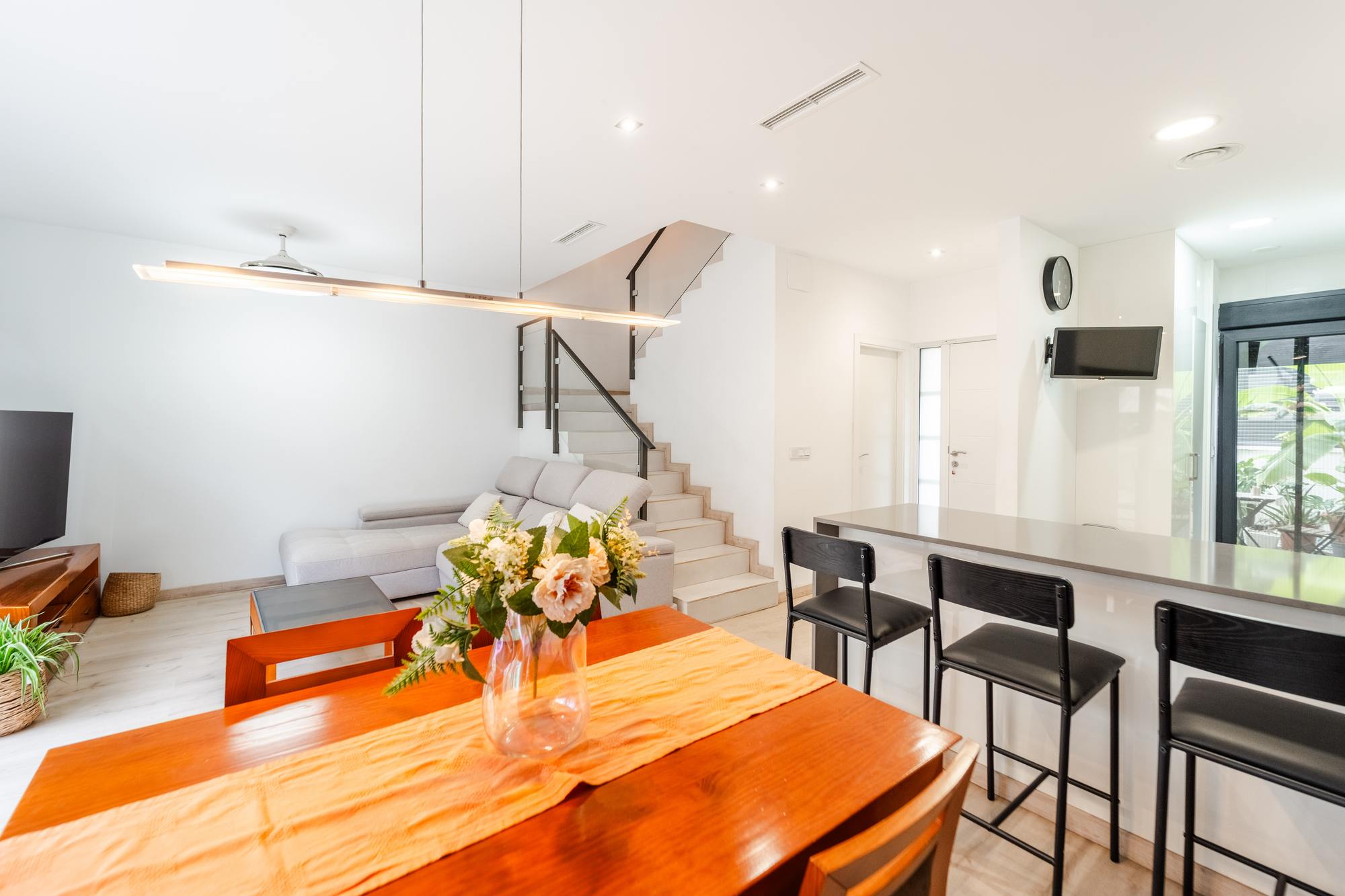 living - 160m² house / villa for sale in Valencia Region, Valencia - gallery thumbnail - 7
