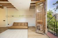 living - 42m² apartment for sale in El Born, Barcelona - gallery thumbnail - 5