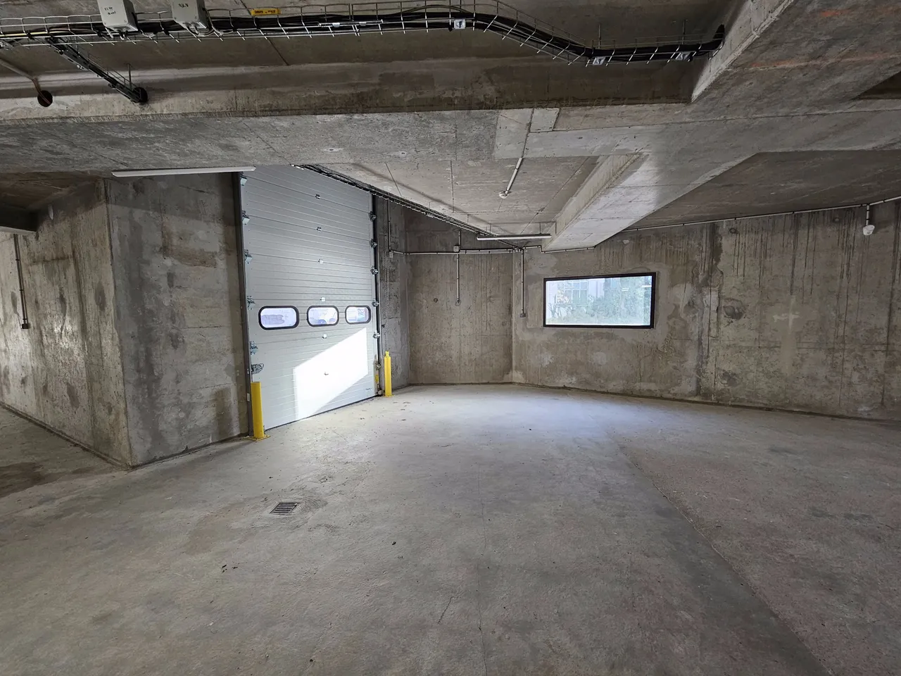 logistics - Warehouse / Offices For Rent - gallery - 8