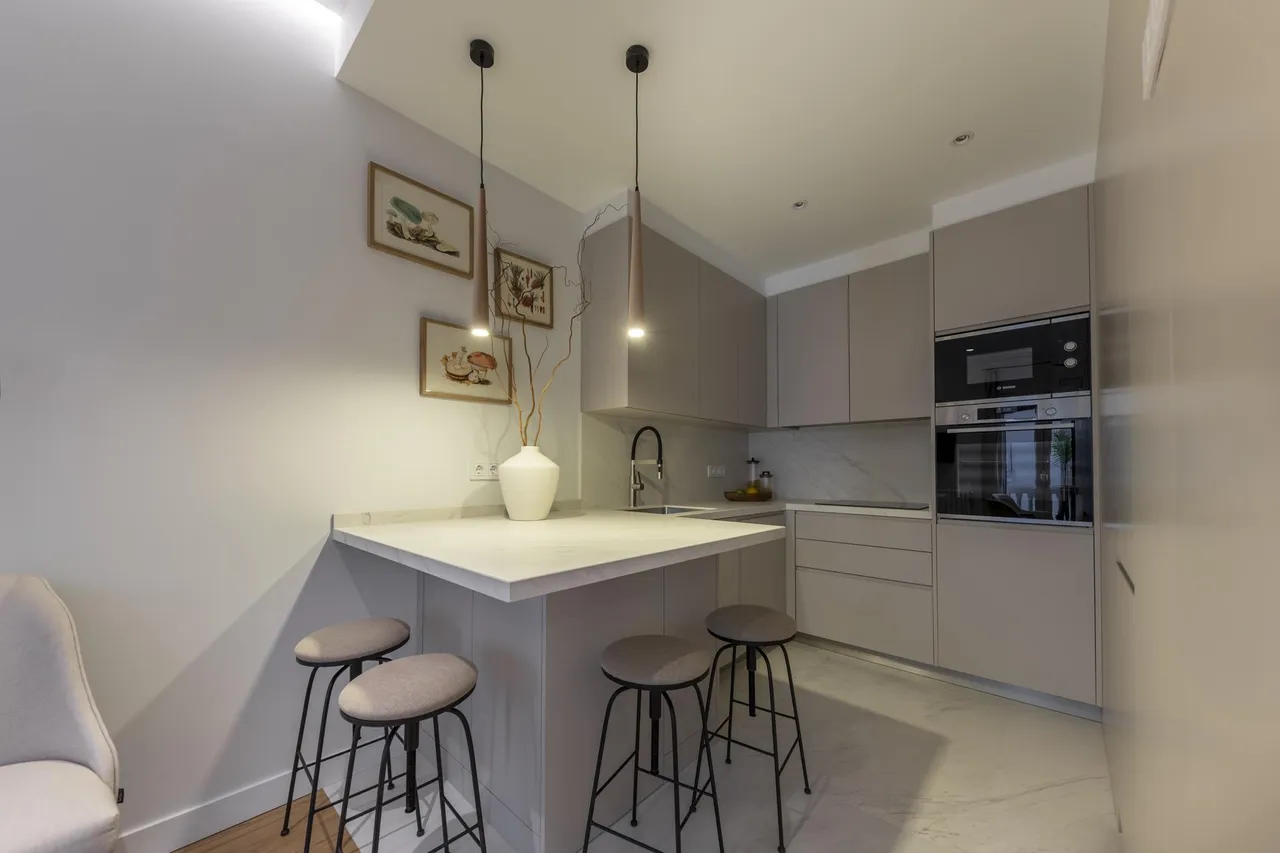 living - Piso de 115m² en alquiler en Recoletos, Madrid - gallery - 5