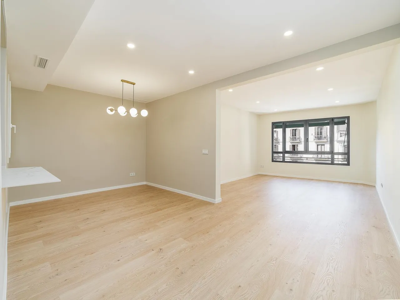 living - 138m² apartment for sale in Gótico, Barcelona - gallery - 2