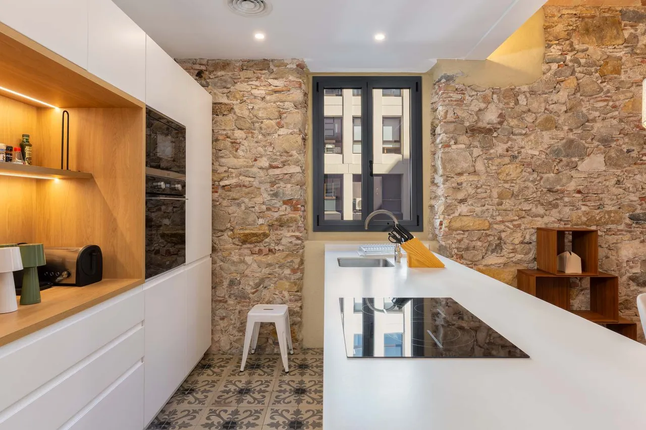 living - 102m² apartment for sale in Barri Vell, Girona - gallery - 9