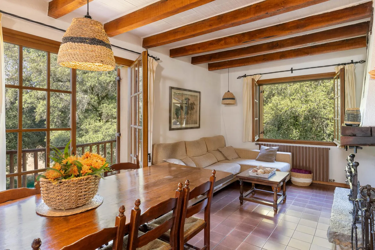 living - 454m² country house for sale in La Garrotxa, Girona - gallery - 8