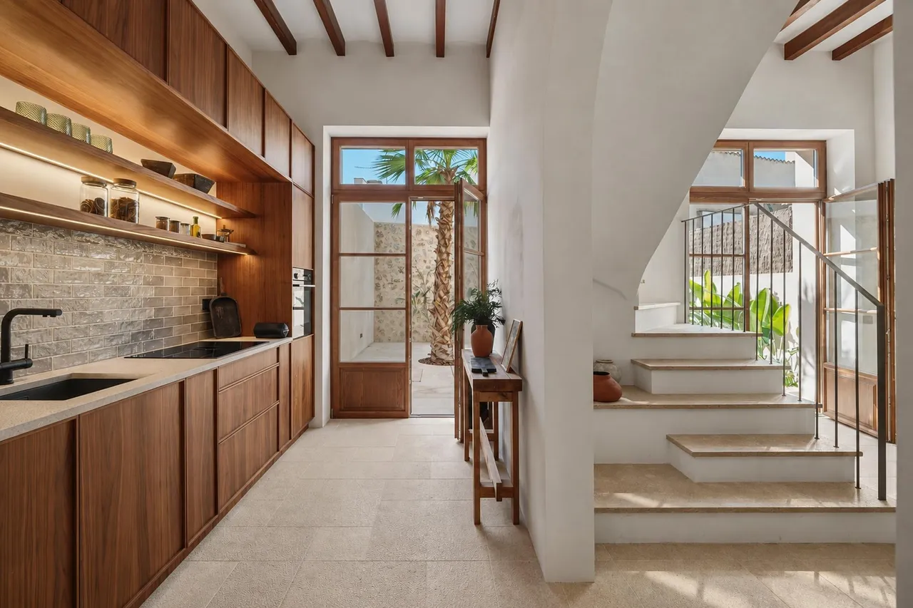 living - Casa rural de 240m² en venta en Bunyola, Islas Baleares - gallery - 3