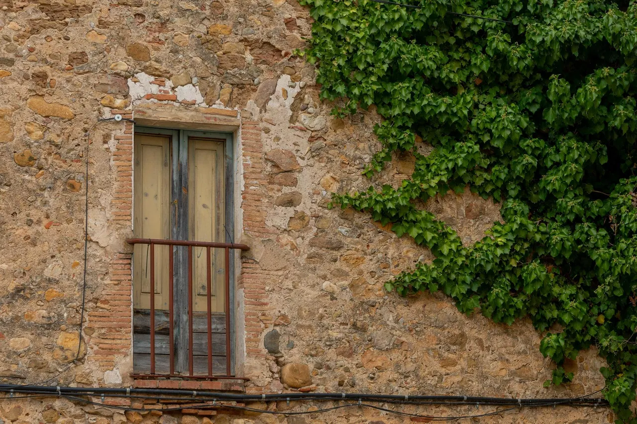 living - Casa rural de 613m² en venta en Alt Empordà, Girona - gallery - 10