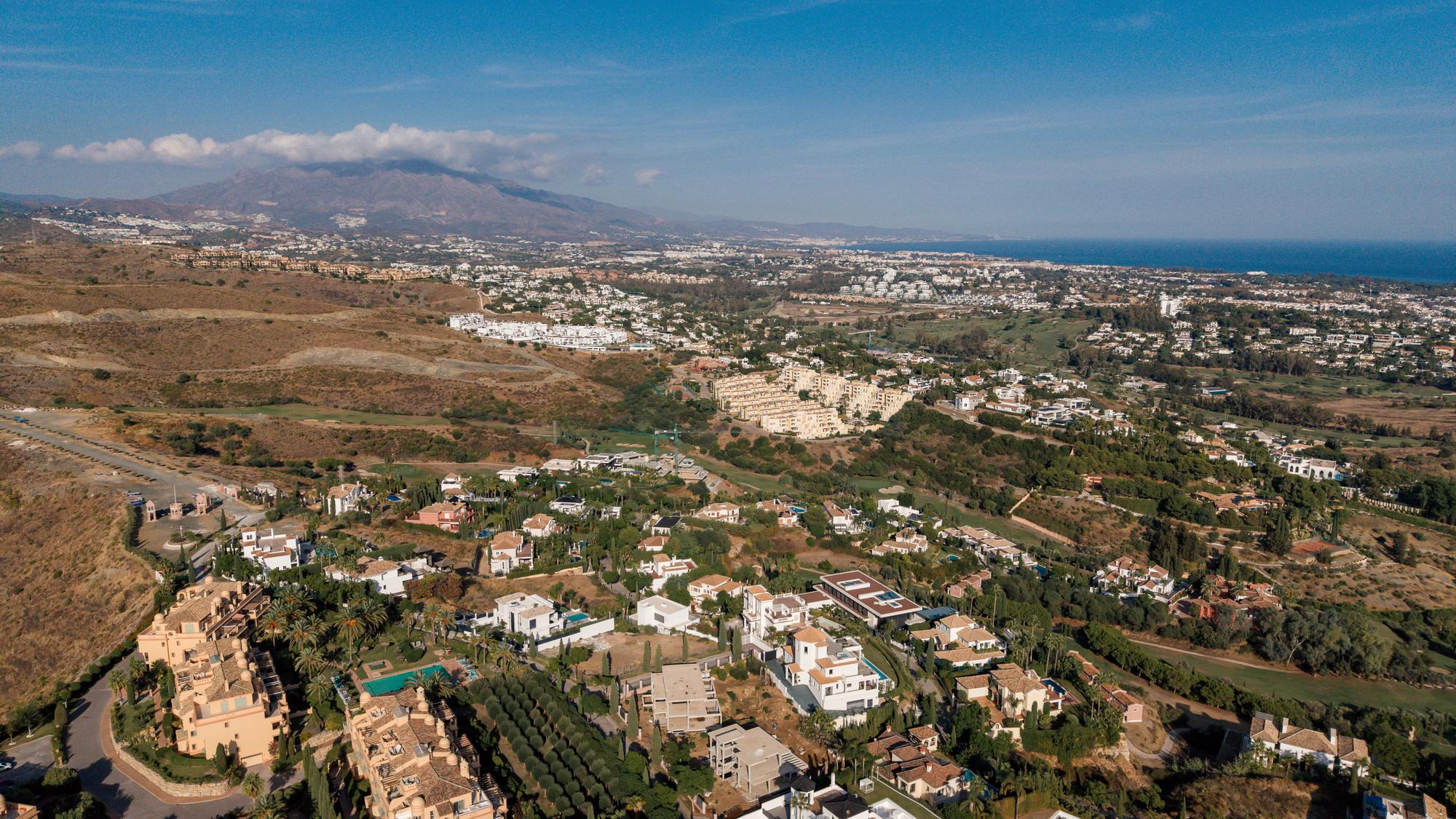 living - 119,512m² plot for sale in Benahavís, Costa del Sol - gallery thumbnail - 10