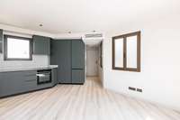 living - Ático de 62m² con 56m² terraza en venta en Eixample Derecho - gallery thumbnail - 7