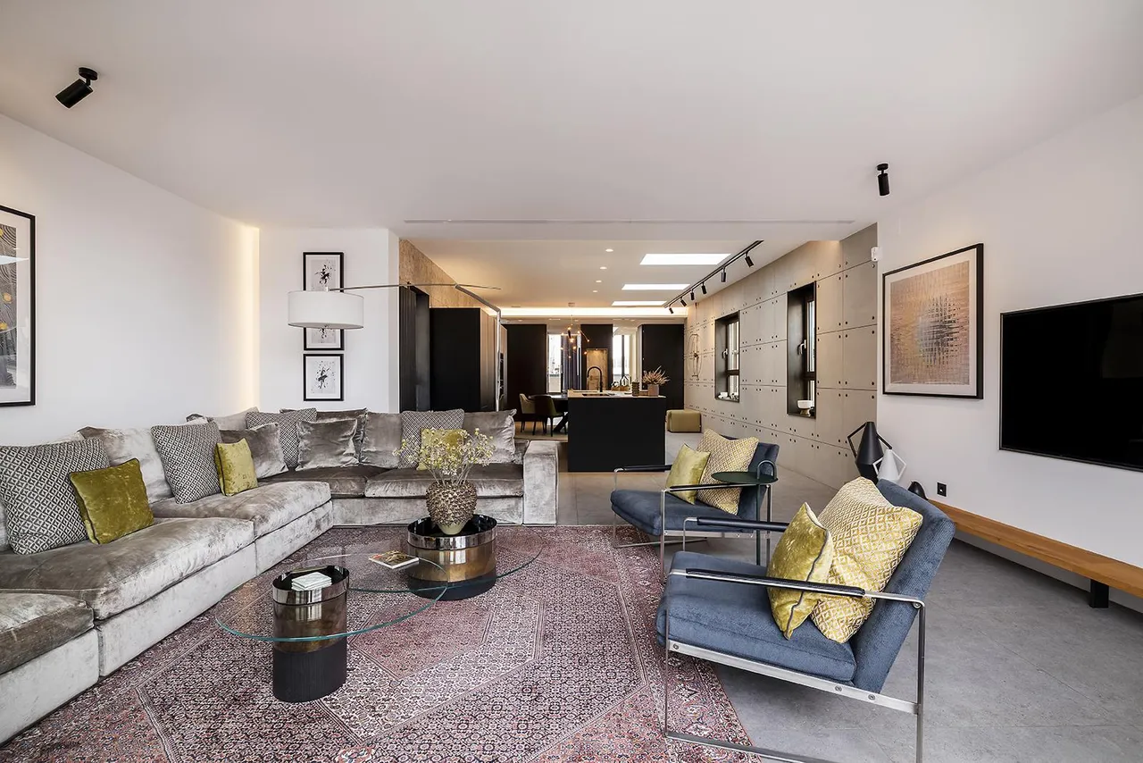 living - 150m² apartment with 172m² terrace for rent in Eixample Right - gallery - 7