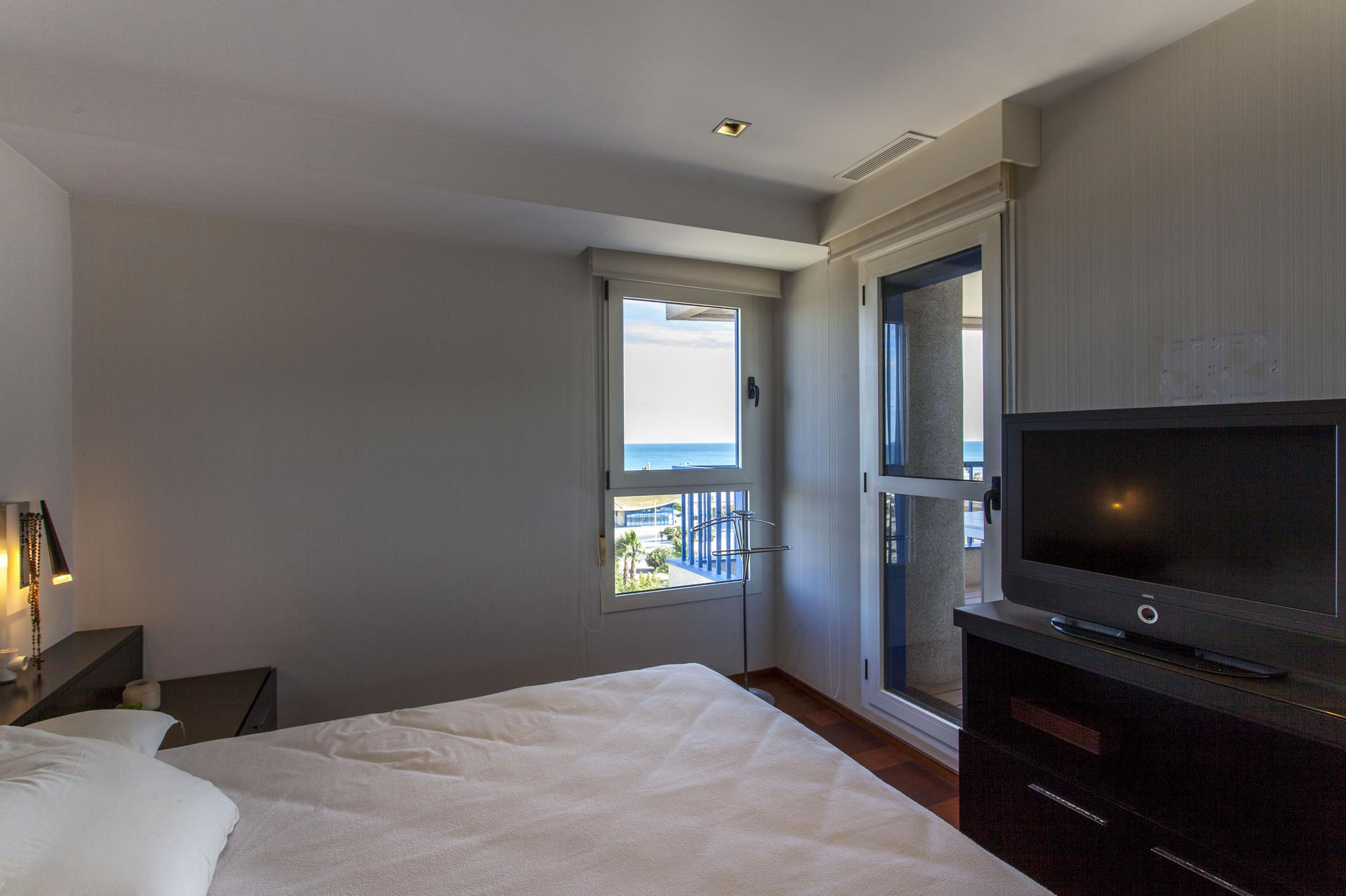 living - 257m² apartment with 16m² terrace for rent in Patacona / Alboraya - gallery thumbnail - 9