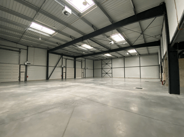logistics - Activités / Bureaux À Louer - featured