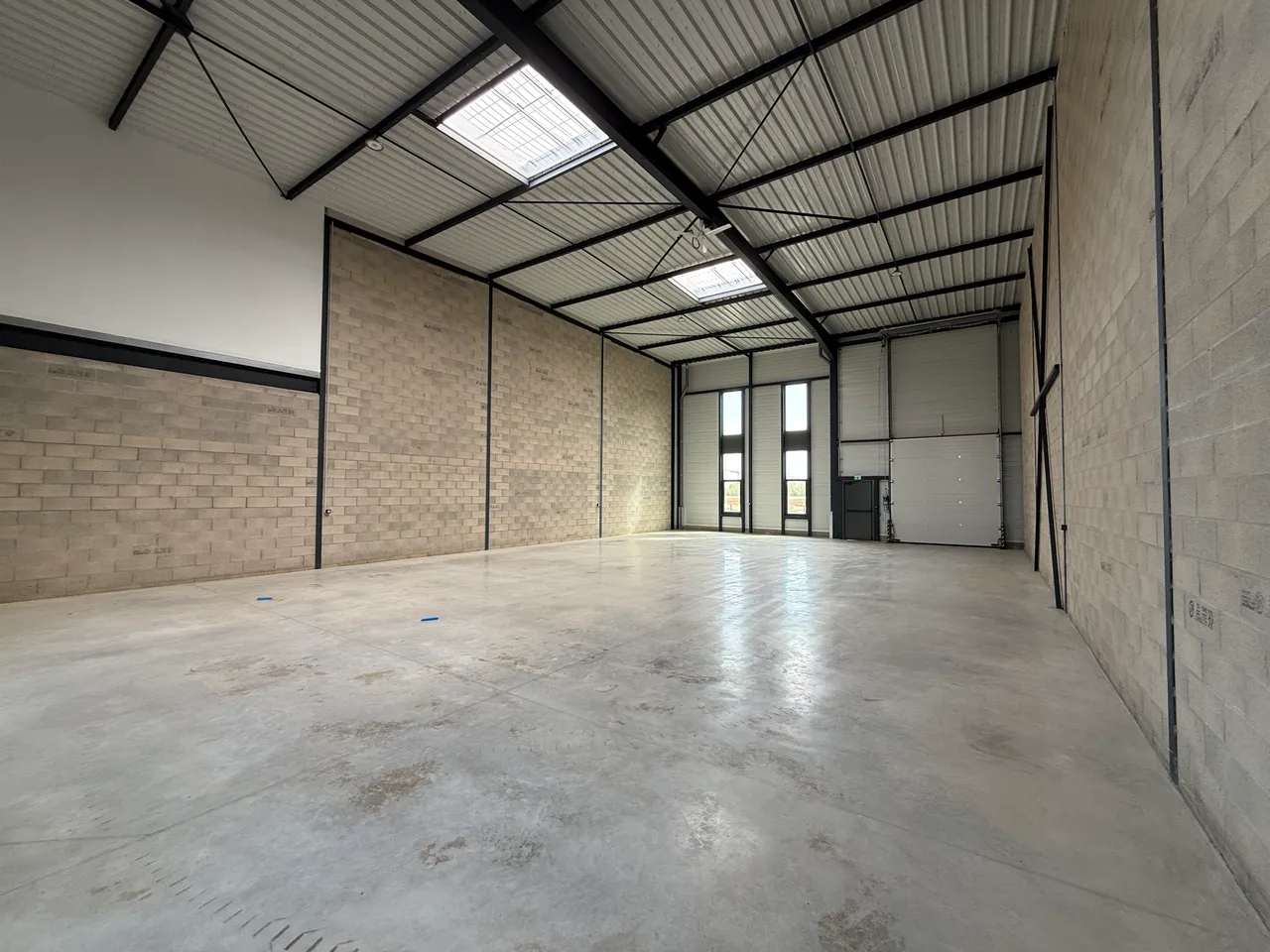 logistics - Activités / Bureaux À Louer - gallery - 4