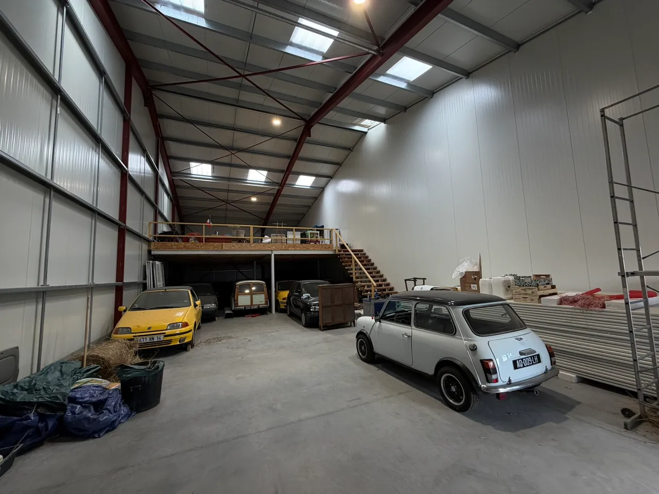 logistics - Light Industrial Premises / Offices For Rent - For Sale - gallery - 2
