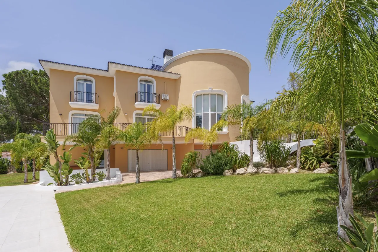 living - 856m² house / villa with 116m² terrace for sale in Godella / Rocafort - gallery - 2
