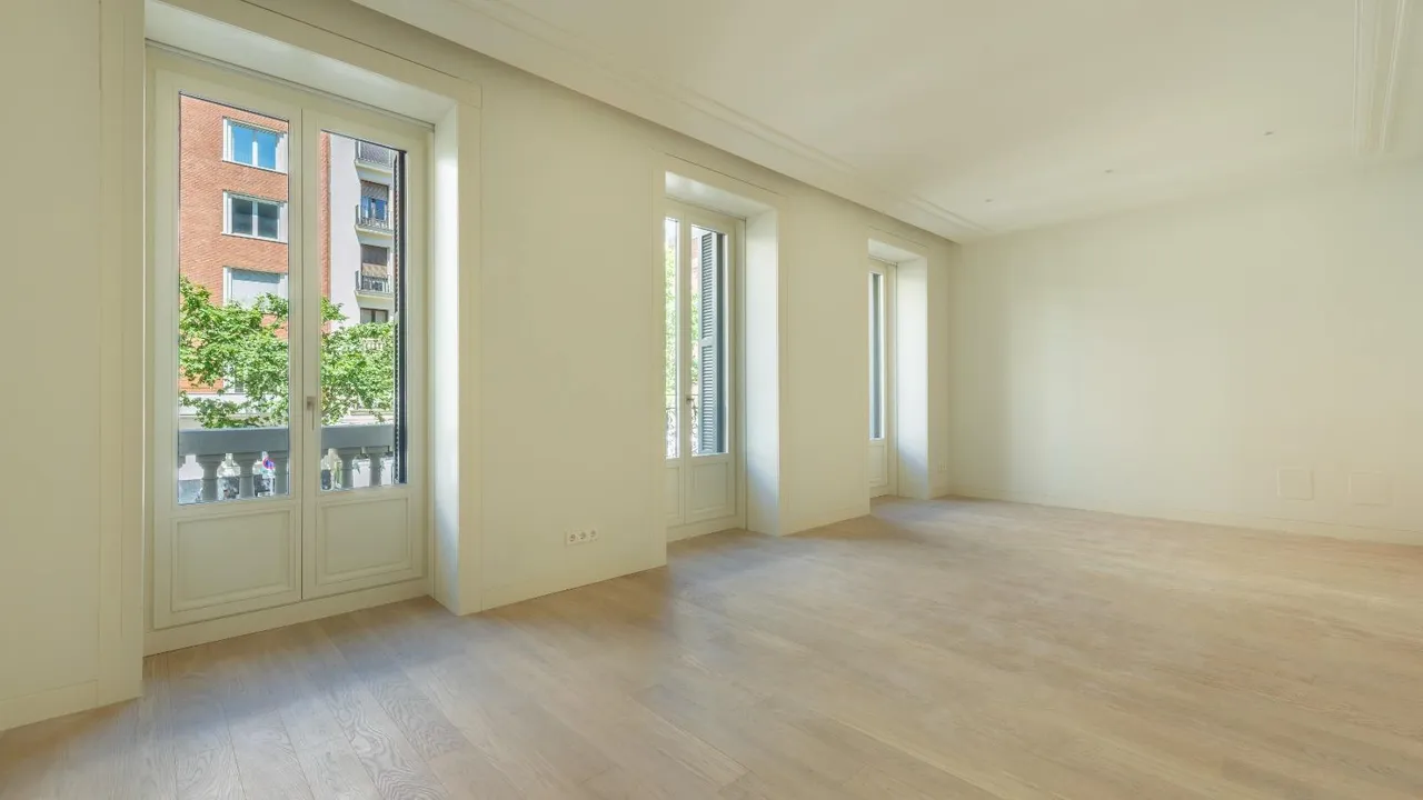 living - Piso de 211m² en venta en Recoletos, Madrid - gallery - 4