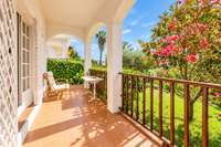 living - 189m² house / villa with 16m² terrace for sale in Vallpineda - gallery thumbnail - 5