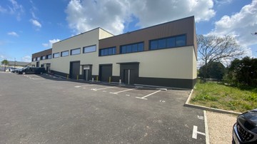 logistics - Activités / Bureaux À Louer - featured