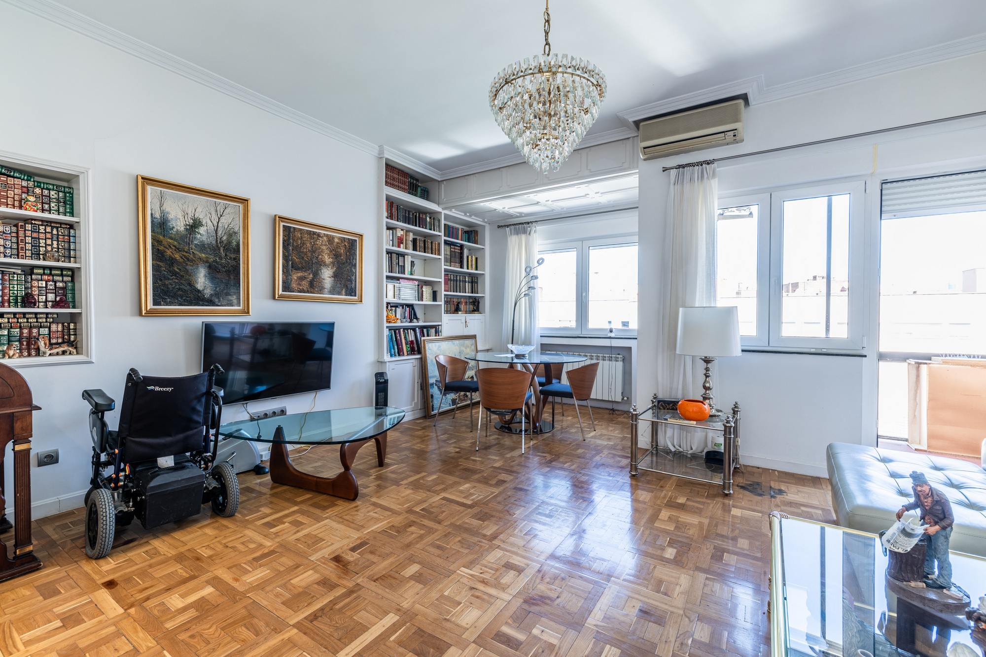 living - 167m² apartment for sale in Ríos Rosas, Madrid - featured