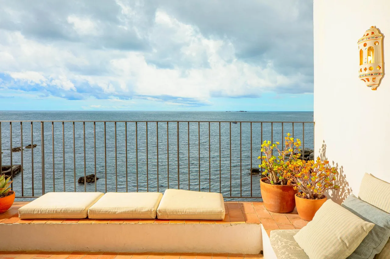 living - 292m² house / villa for sale in Calella de Palafrugell - gallery - 10