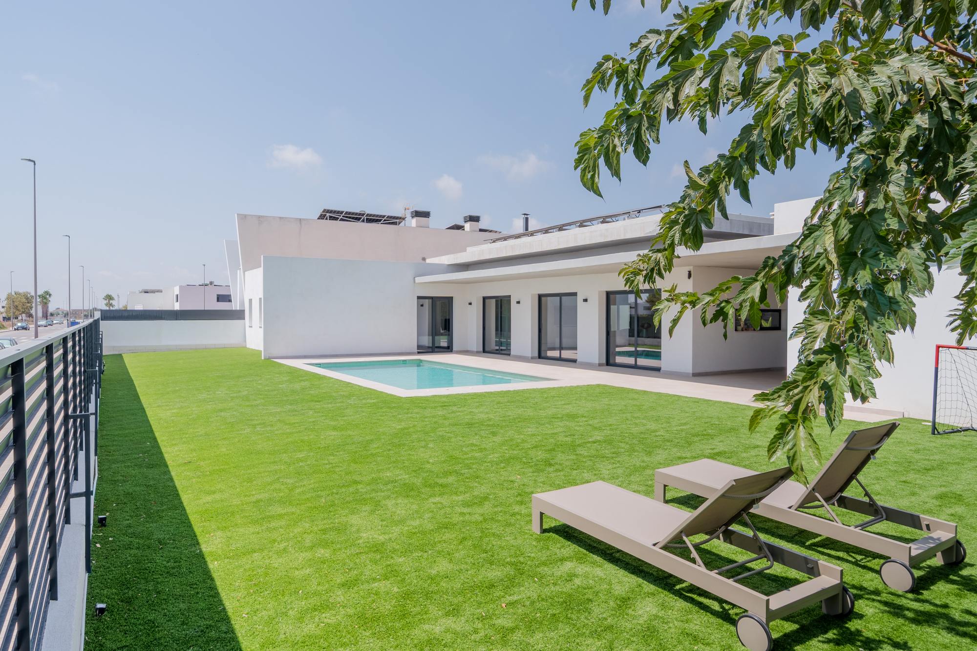 living - 382m² house / villa for sale in Castellón, Spain - featured