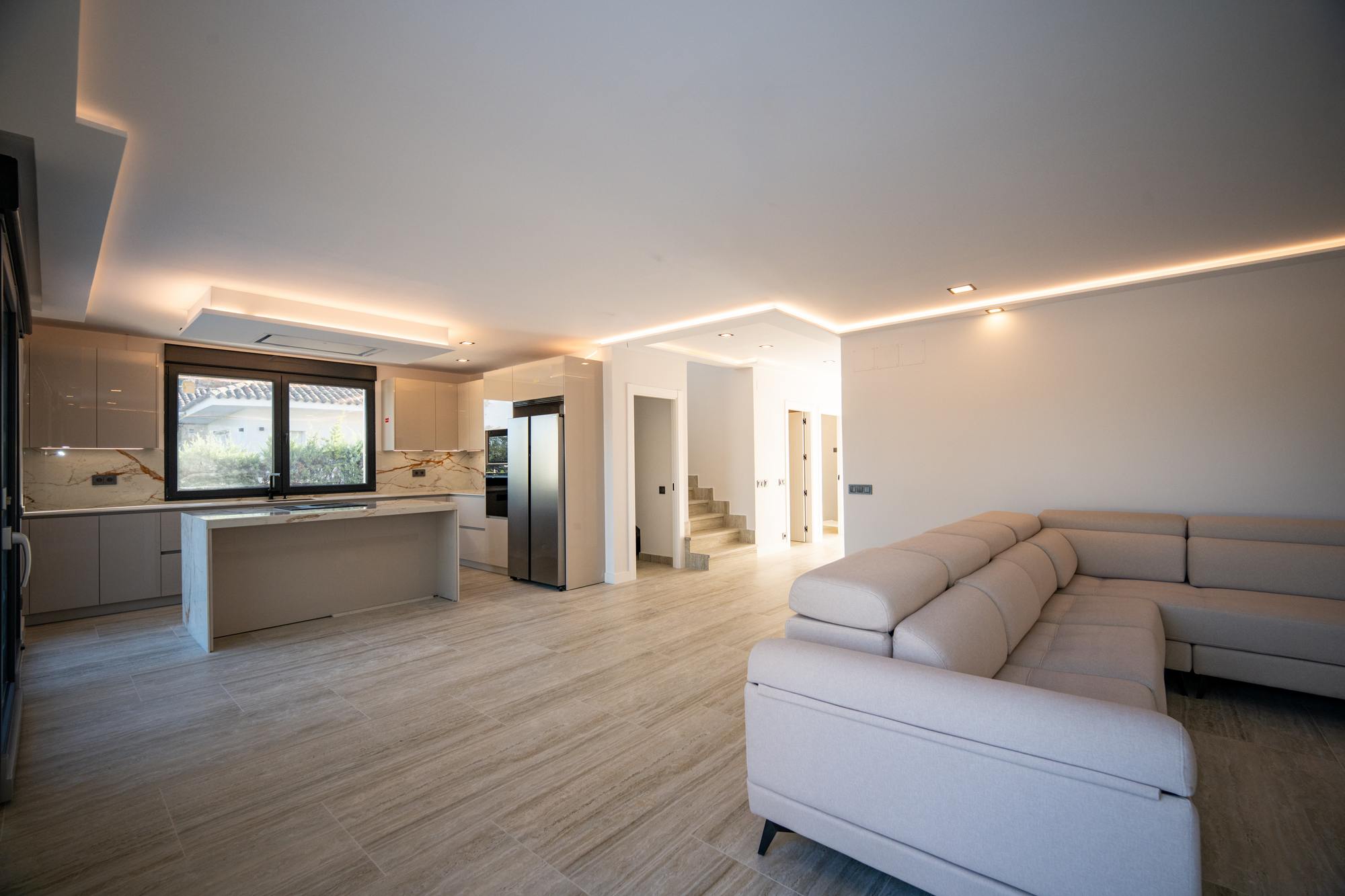 living - Pazo de 240m² con 1,100m² de jardín en alquiler en Valdemorillo - gallery - 8