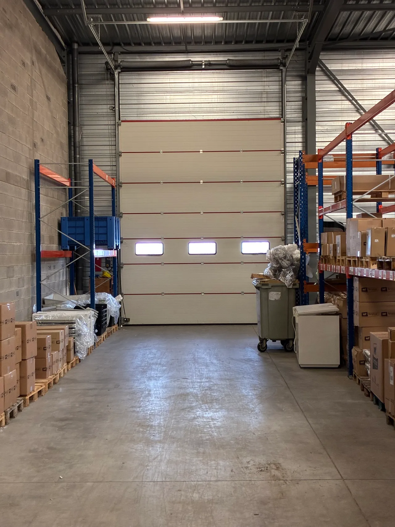 logistics - Light Industrial Premises / Offices For Sale - gallery - 4
