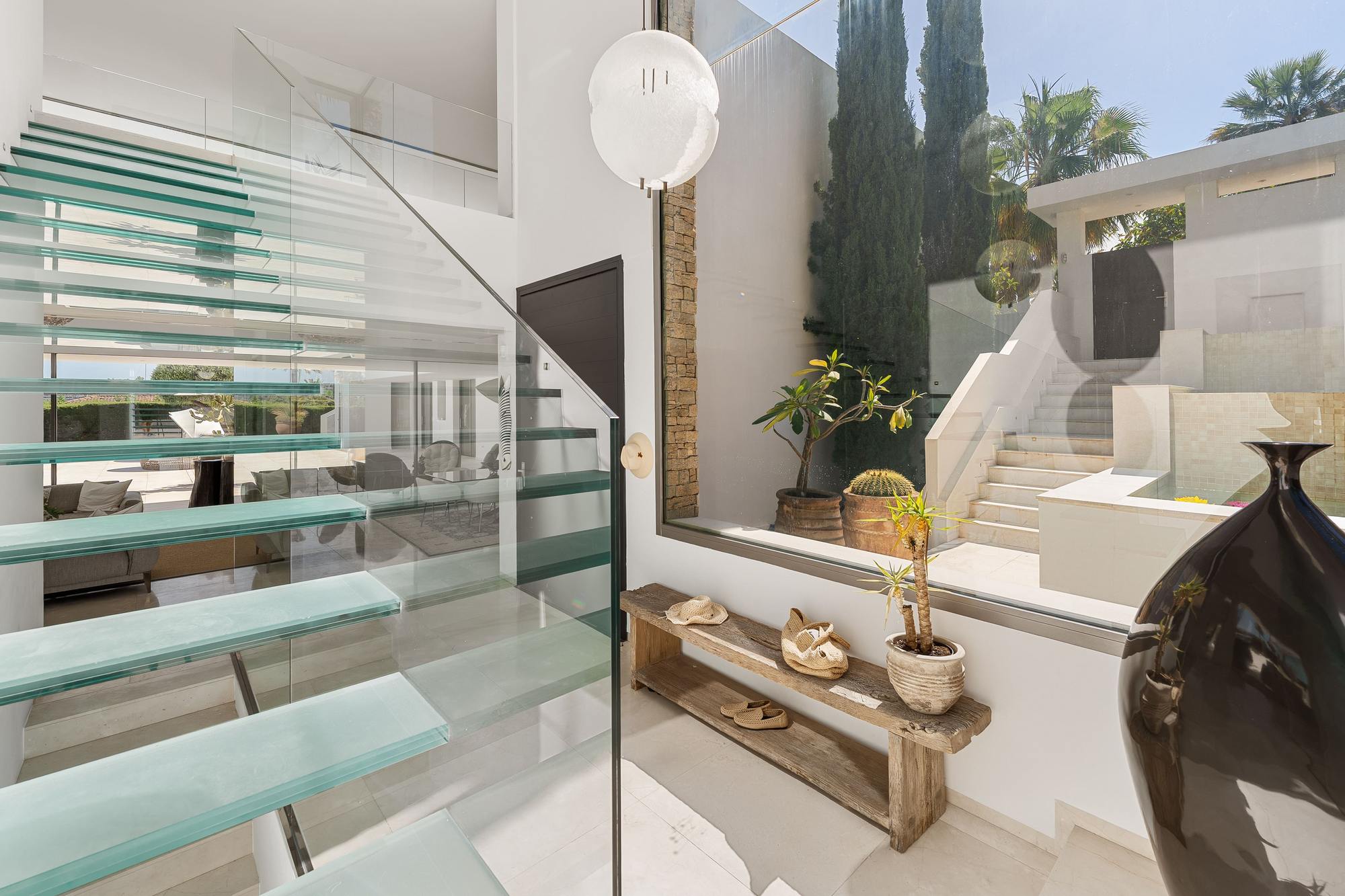 living - Casa / villa de 676m² con 110m² terraza en venta en Nueva Andalucía - gallery thumbnail - 6