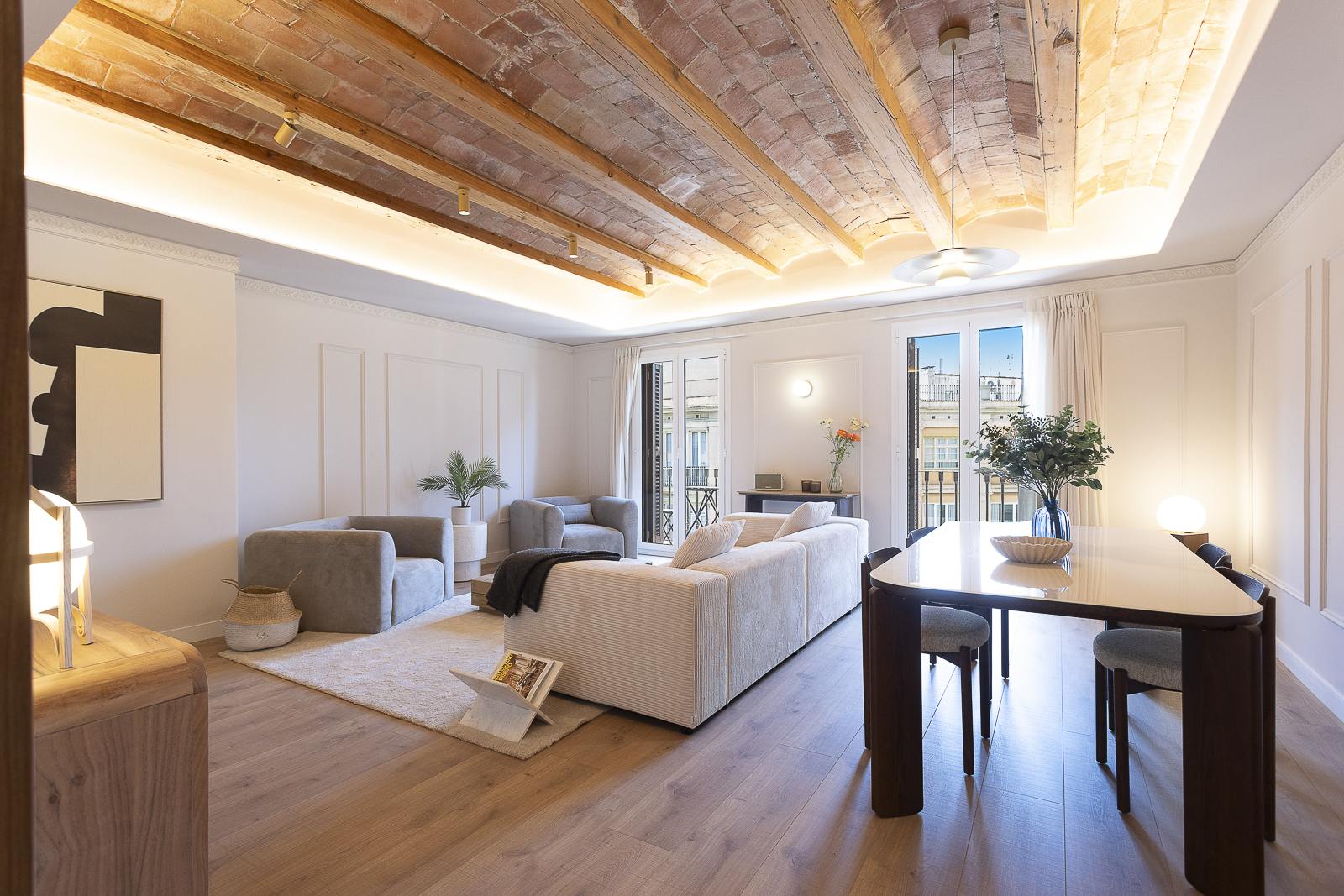 living - 141m² apartment for sale in Eixample Left, Barcelona - gallery thumbnail - 3