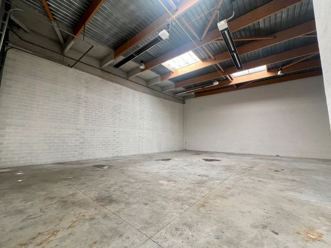 logistics - Activités / Bureaux À Louer - gallery - 10