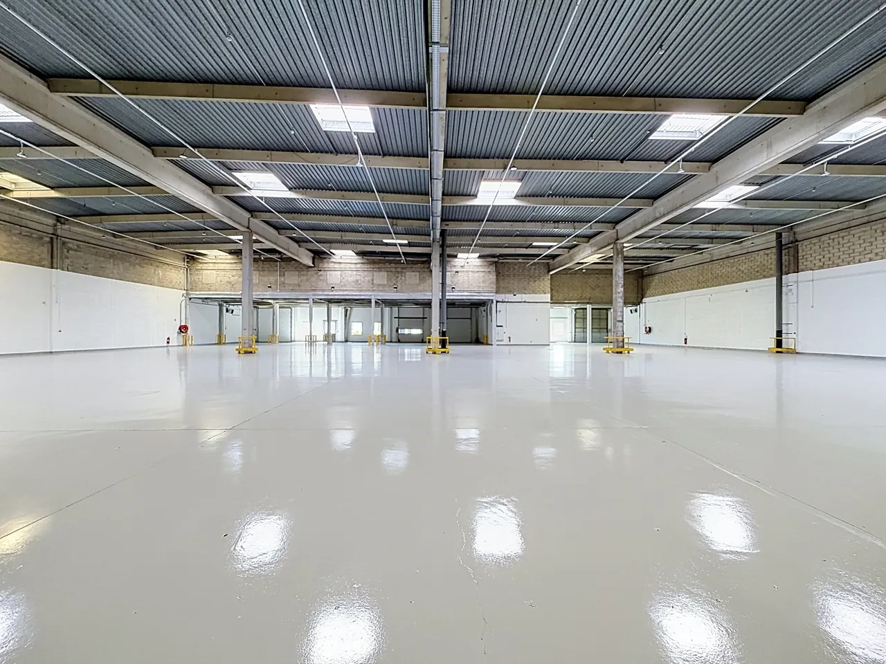 logistics - Warehouse / Offices For Rent - gallery - 5
