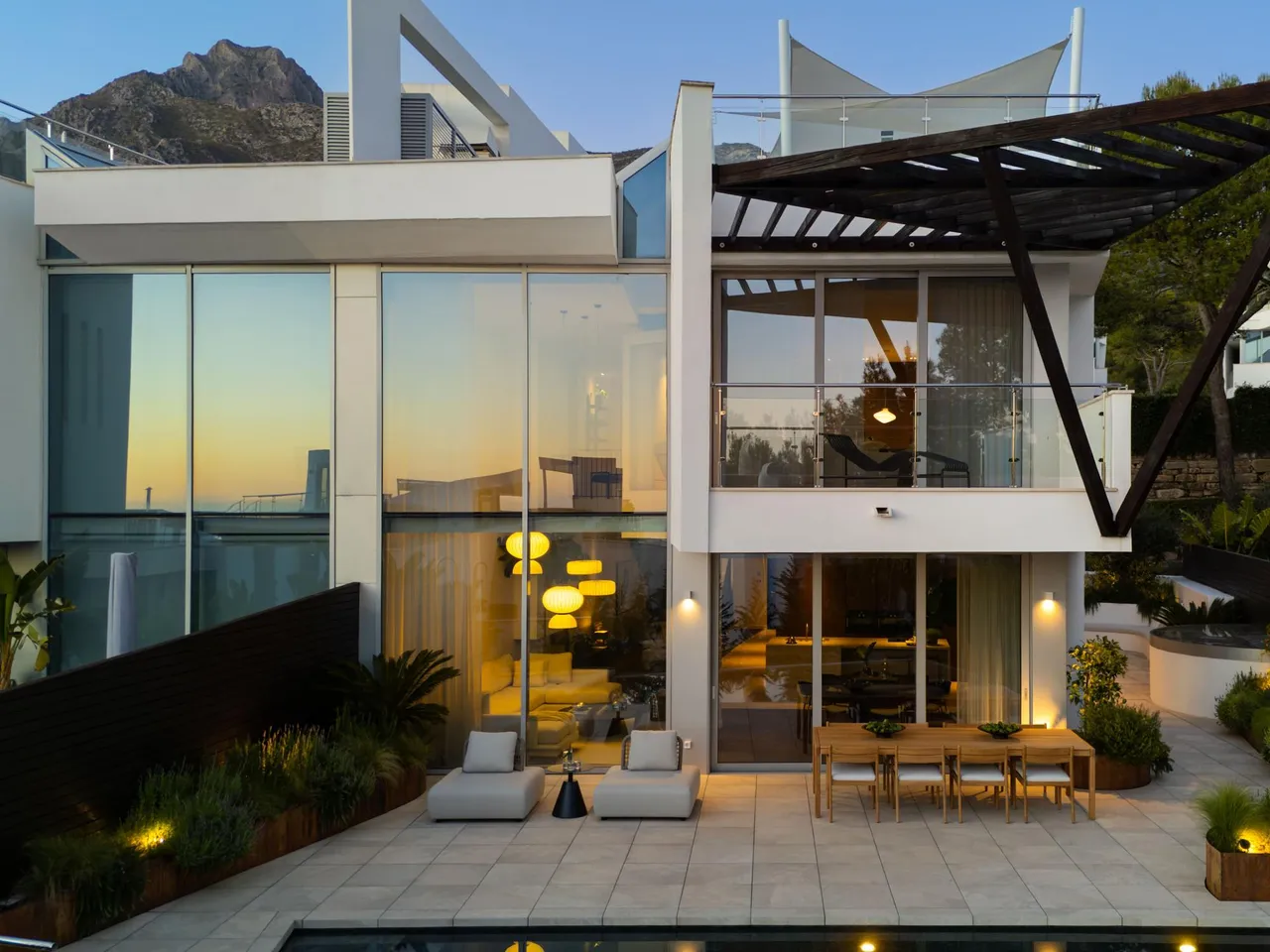 living - 486m² house / villa with 268m² terrace for sale in Sierra Blanca - gallery - 2
