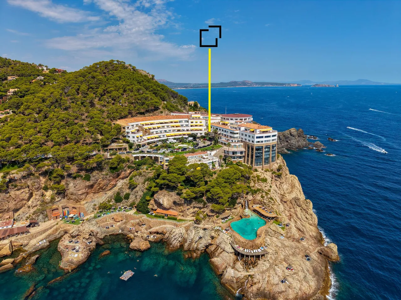 living - Piso de 96m² en venta en Sa Tuna, Costa Brava - gallery - 2