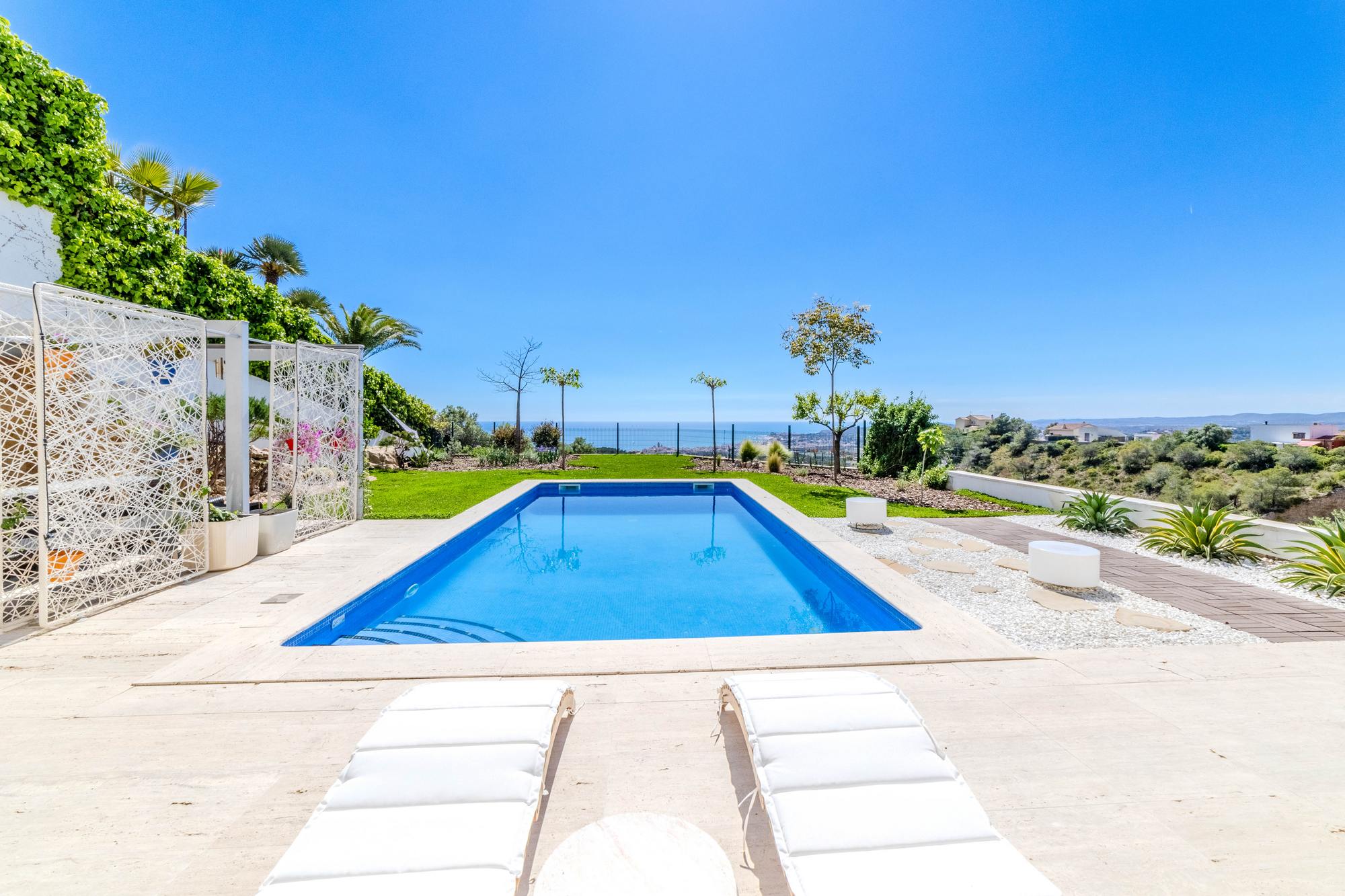 living - 448m² house / villa with 99m² terrace for sale in Levantina - gallery thumbnail - 2