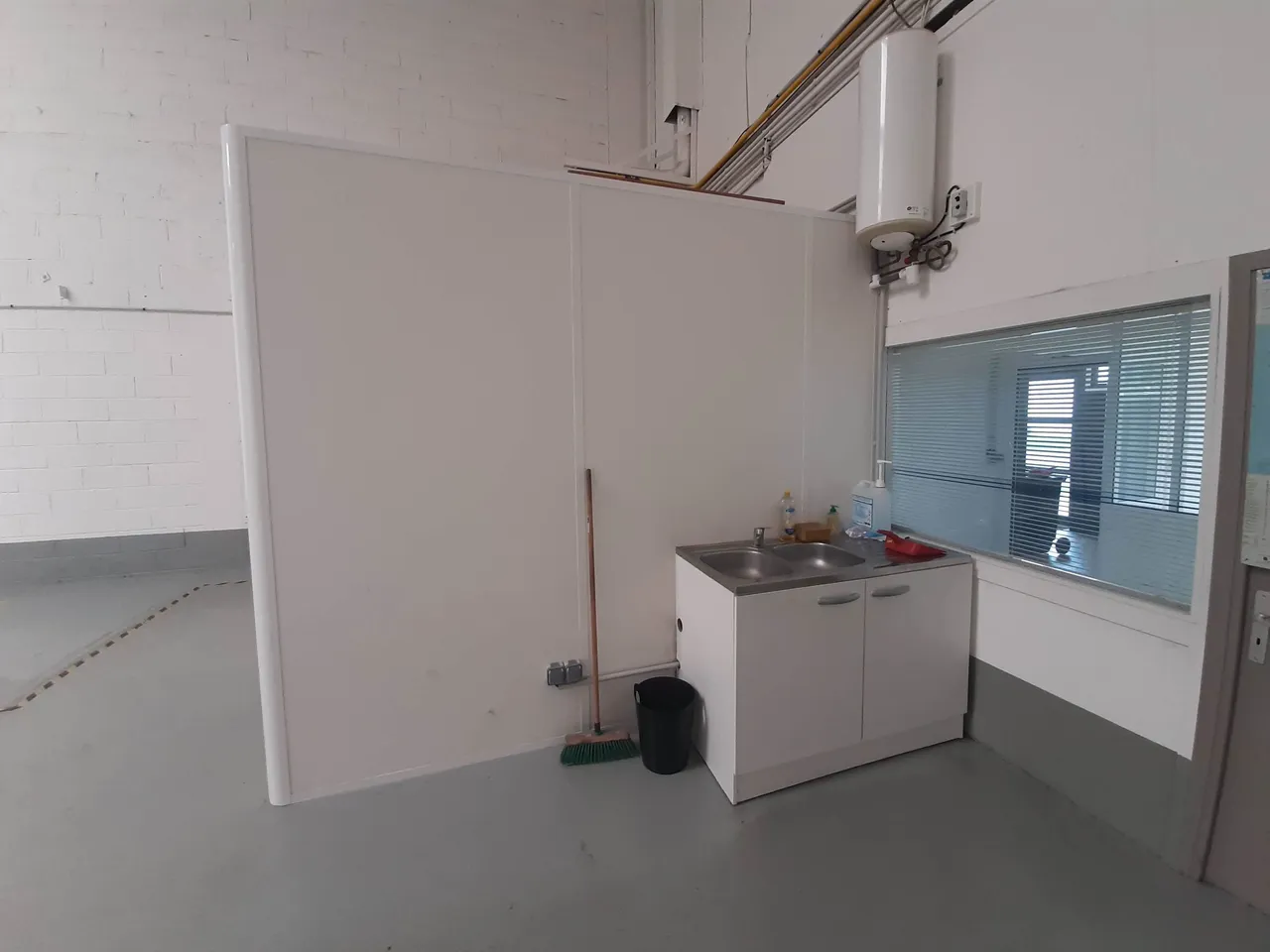 logistics - Activités / Bureaux À Louer - gallery - 4
