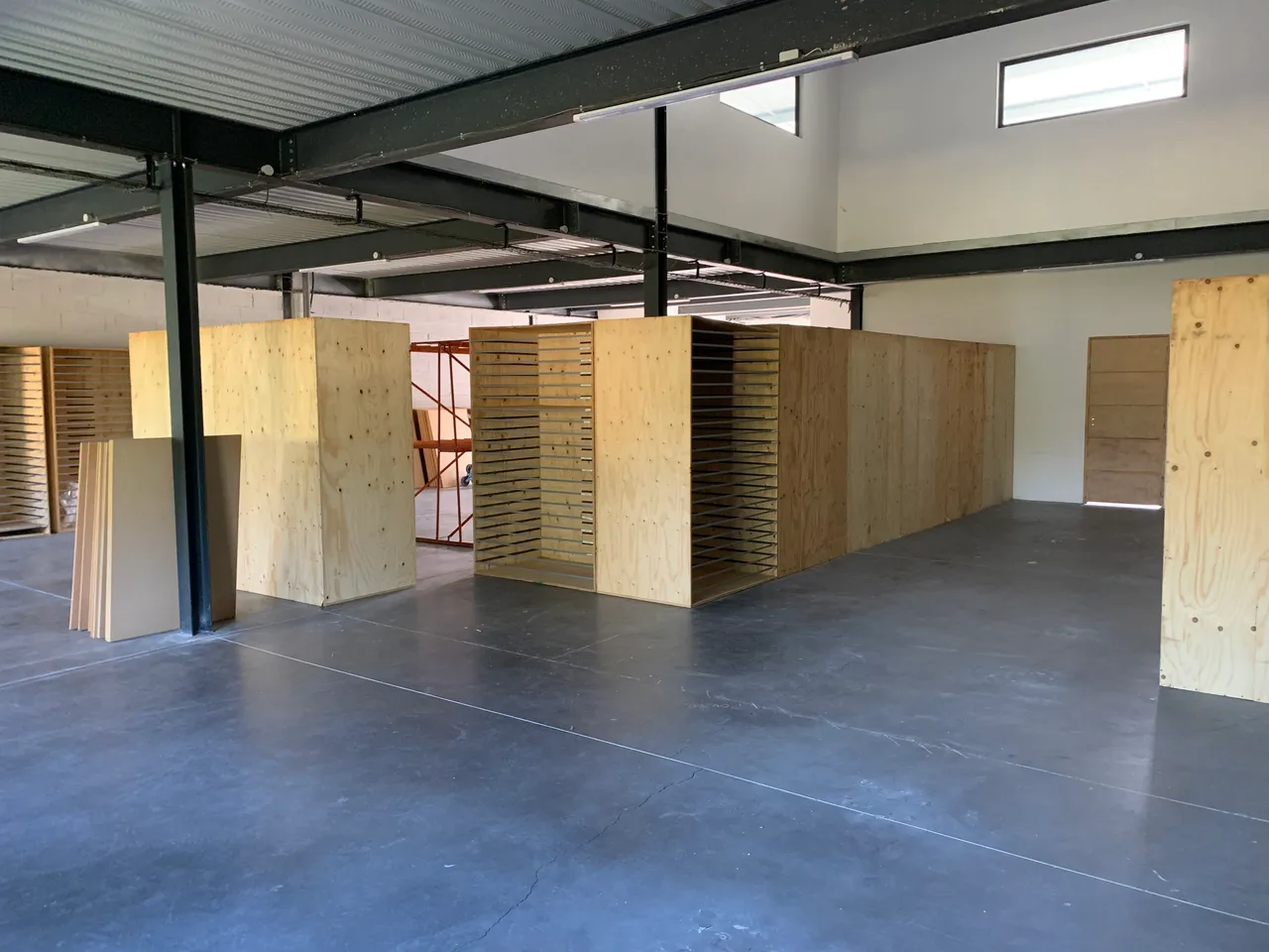 logistics - Local d’activités À Louer - gallery - 10