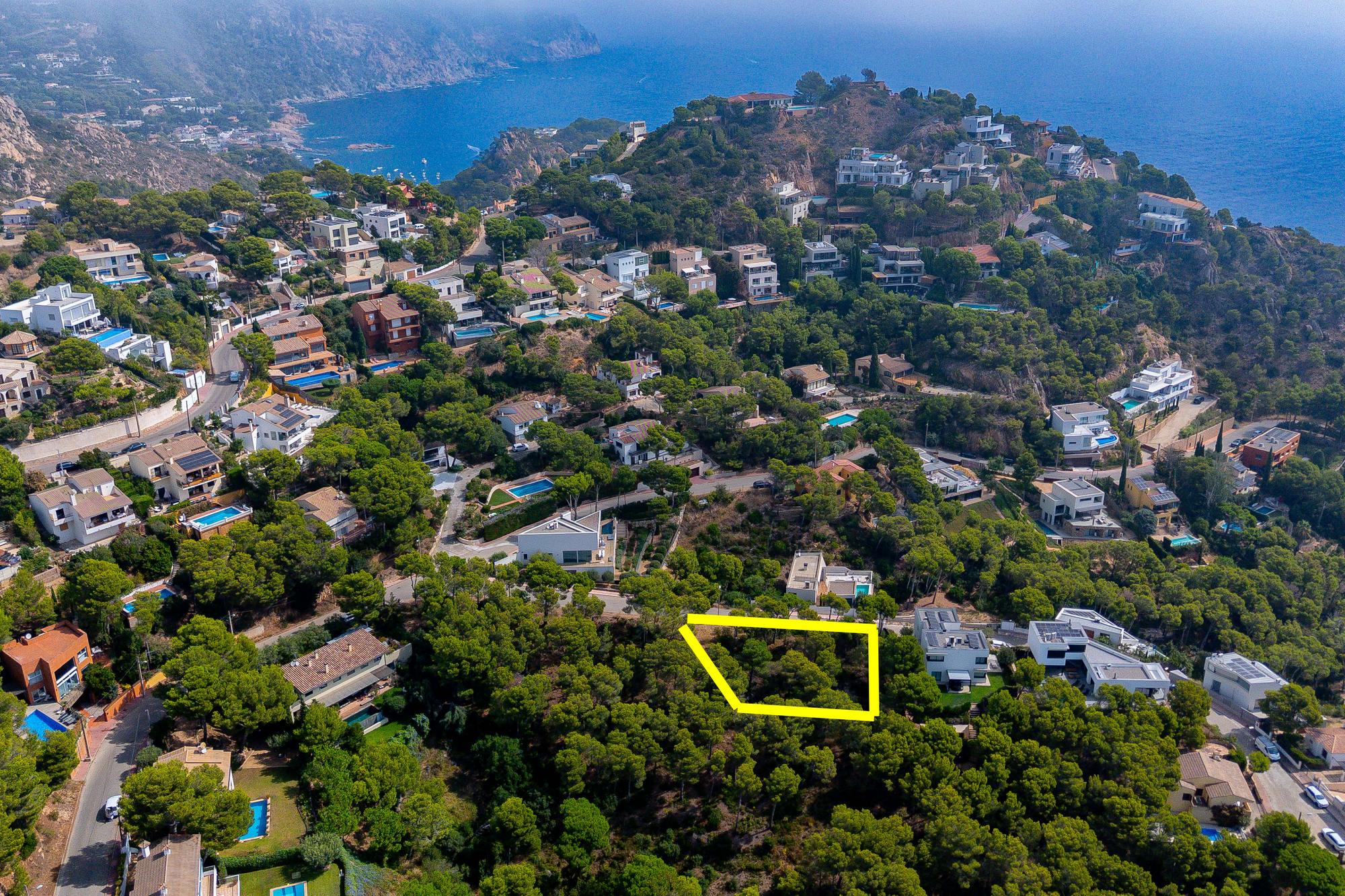 living - 1,610m² plot for sale in Tamariu, Costa Brava - gallery thumbnail - 3